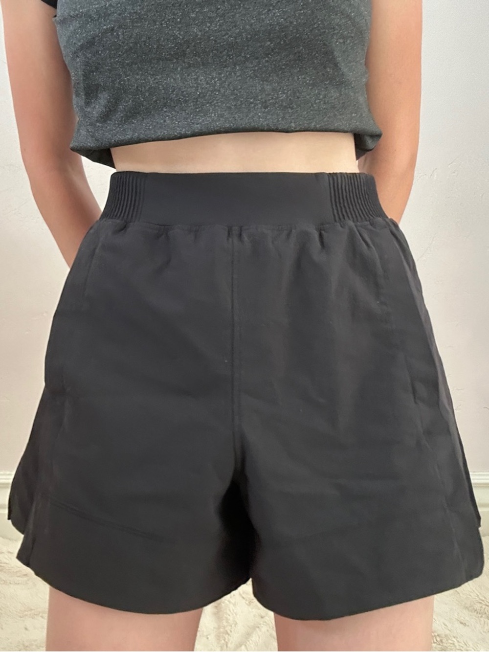 Lululemon Hotty Hot High-Rise Lined Shorts - Black - Excellent Condition